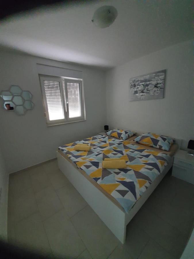 Apartmani Matko Nin Eksteriør billede