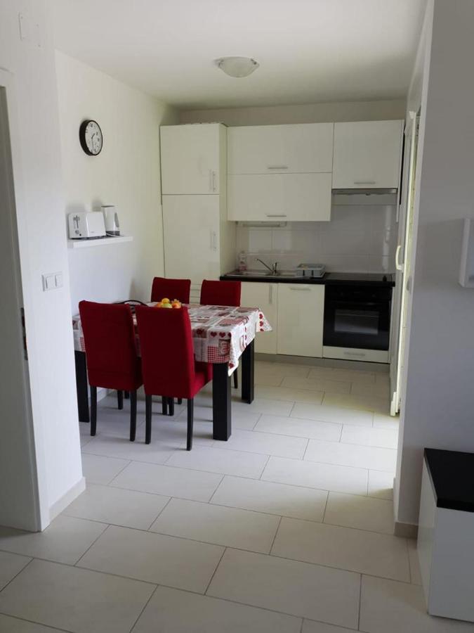 Apartmani Matko Nin Eksteriør billede